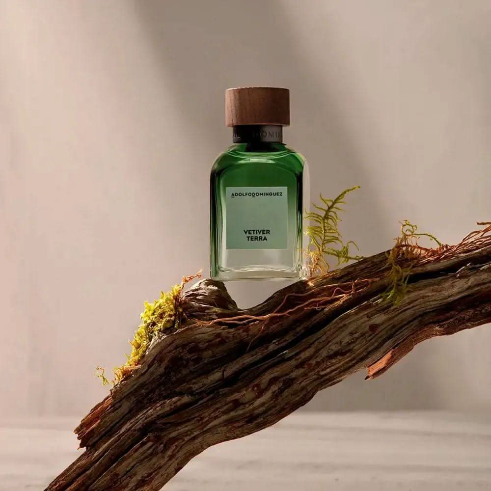 Coffret Adolfo Dominguez Kit Vetiver Terra Eau de Parfum Masculino + Desodorante + Travel