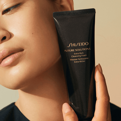 Shiseido Future Solution LX Extra Rich Cleansing Foam