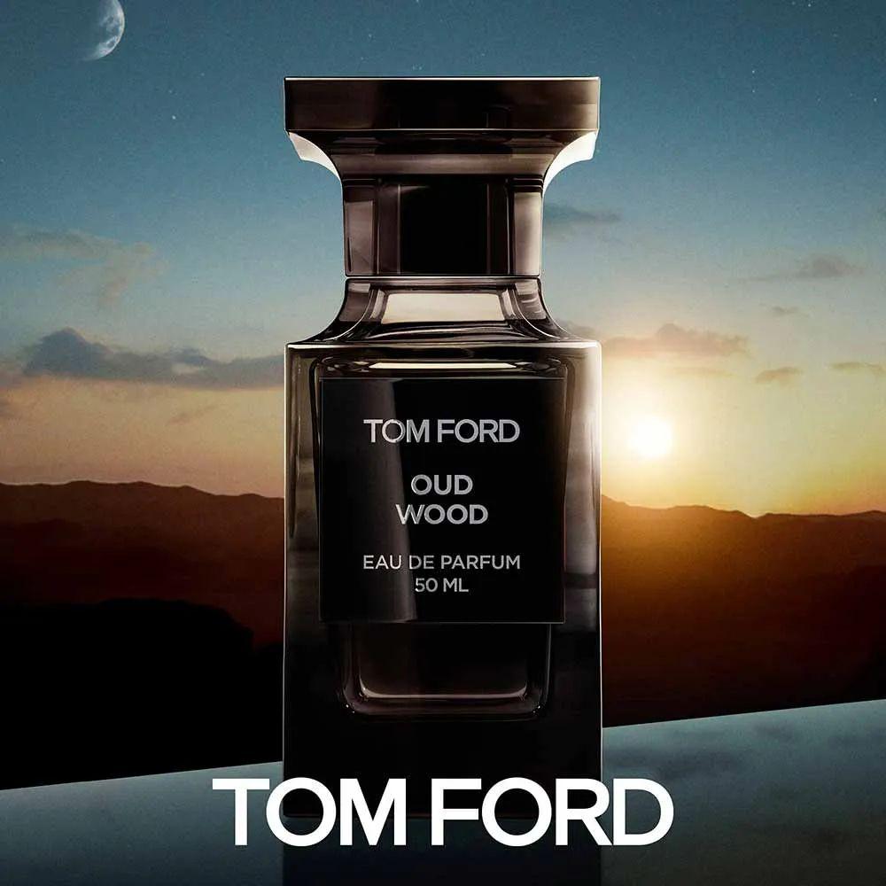 Tom Ford Oud Wood Eau de Parfum Unissex